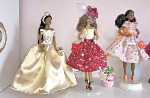 Barbie christie gold - gold, label