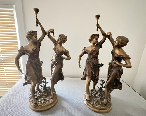 Two bronze statues - bronze, e