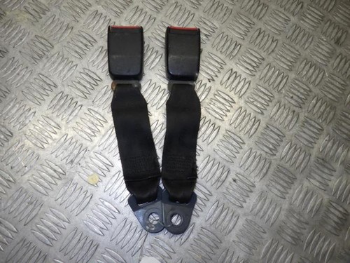 Attache ceinture arriere