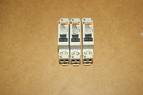 Lot disjoncteurs dpn 10a - lot,