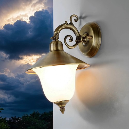Ancien lampe extérieur - lampe, d'extérieur