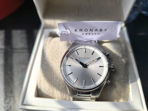 Montre connectée - montre,