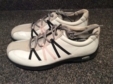 Womens ECCO Golf Shoes White Tan Pink Cleated Arch Support size 40 US 9-9.5