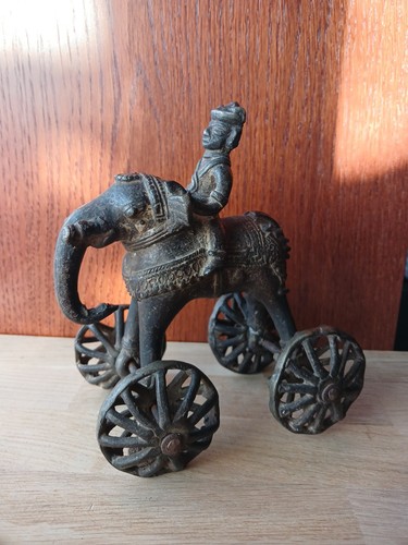 éléphant sur roue - roue, du