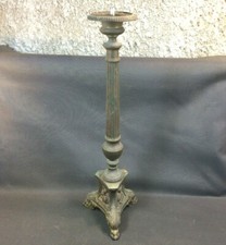 Ancien grand bougeoir bronze ou laiton déco église pied de lampe patte de lion