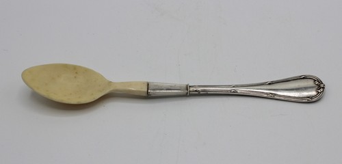 Ancienne cuillere bouillie - cuillere,