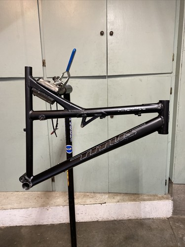Titus motolite front - 21",