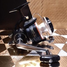 Ancien moulinet Olympic J93 vintage rare poignée droite