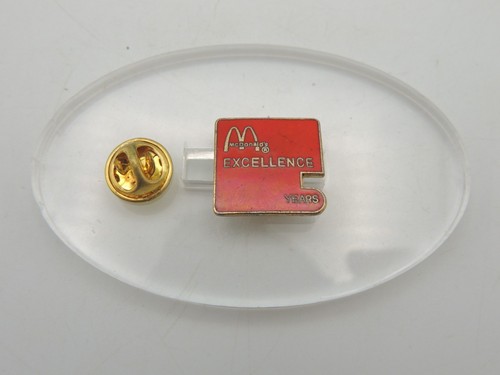 Pin mcdo badge employé 5 - badge,