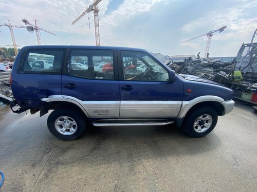 Porte avant droit nissan - porte,
