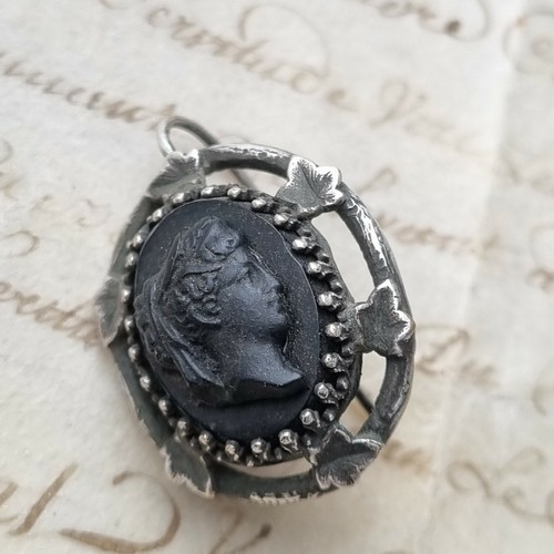 Boucle oreille camée - 1,