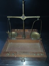 balance de précision ancienne