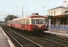Train Autorail X2407 son XR Decauville Ligne Brest Rennes Gare LAMBALLE en 1987