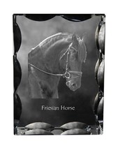 Cheval Frison - Cristal Avec Une Image De Cheval, Statuette En Verre Avec Un Pi