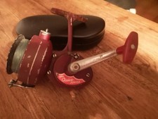 ancien moulinet de pêche