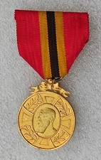 BELGIQUE MEDAILLE LEOPOLD II 1865 1905  .