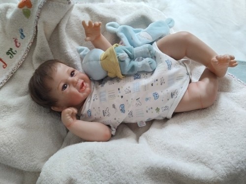 Bébé reborn souriant léon - bébé,