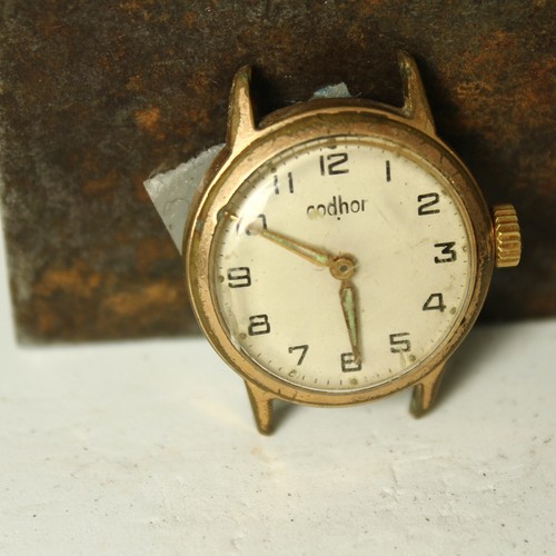 Montre ancienne mécanique - ancienne,