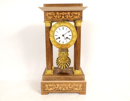 Pendule portique régulateur