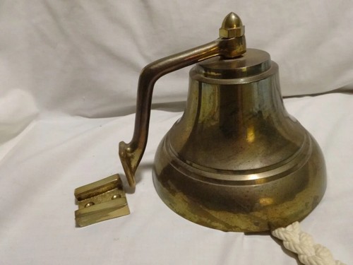 Ancienne cloche nautique - , en