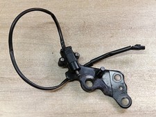 UN SUPPORT DE BEQUILLE LATERAL