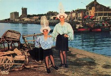 85 LES SABLES D OLONNE COSTUME