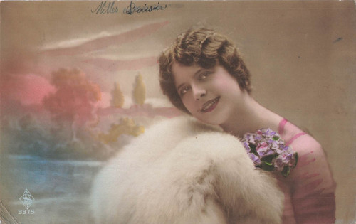 Femme elegante - cp,