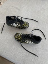 Chaussures foot enfant umbro taille 28 football