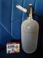 Siphon grillagé vintage Eau de Seltz en parfait état et sa boîte Sparklets