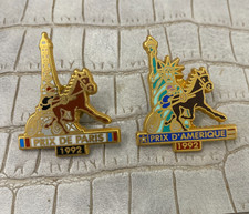 LOT DE 2 PIN’S prix de