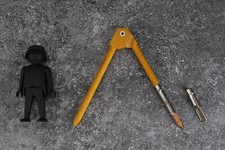 Ancien Compas en Bois probablement des Années 1960, 1970. 