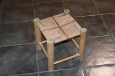 Tabouret artisanal bois et paille 30.5cm de haut 