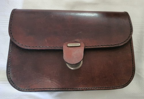 Pochette cuir marron x - en, 16