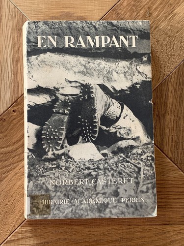 Livre rampant 1943 - livre,