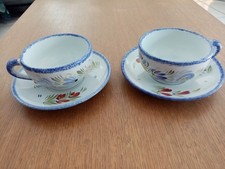 Lot de 2 tasses et soucoupes