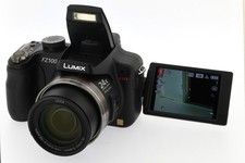Panasonic Lumix DMC-FZ100 - Lumix DC vario  Elmarit équivalent 25–600 mm 2.8-5.2