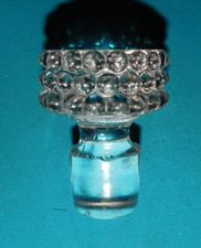 ANCIEN GROS BOUCHON DE CARAFE EN VERRE PRESSÉ AMBRÉ ø 49mm . H 60mm POIDS 145gr