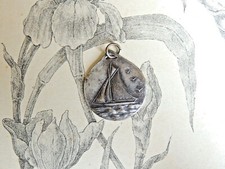 Charmante médaille ancienne - charmante,