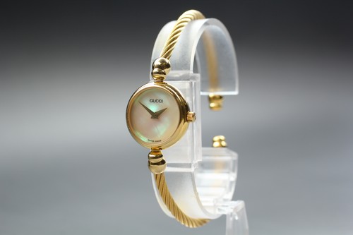 Montre quartz pour femme - à,