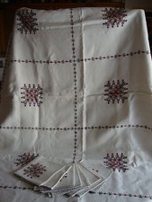 grande et superbe nappe et ses