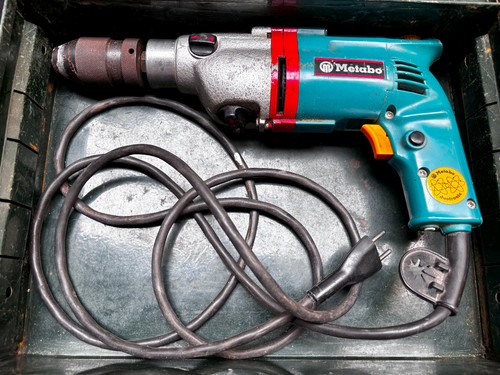 Perceuse metabo 800watts - 800watts, très