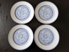 Hermes et porcelaine de Limoges Série de 4 assiettes plates modèle Les Pivoines