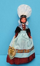 Ancienne poupée folklorique