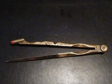 ancien compas en laiton et acier