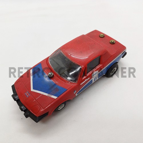 Voiture sous polistil - À,