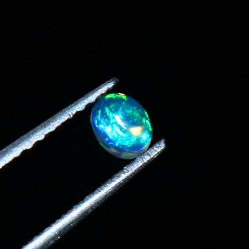 opale ovale cabochon