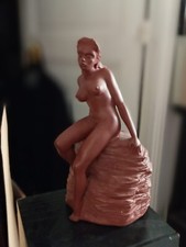 Nu, sculpture en terre cuite