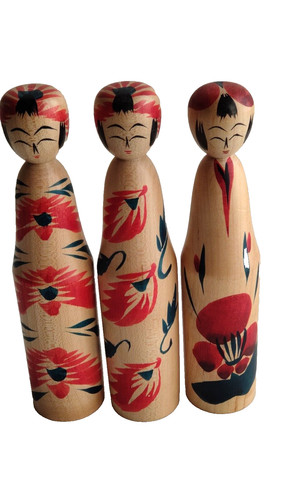 Belles poupées kokeshi de - 3,