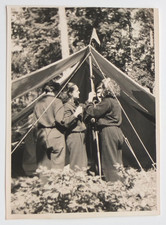 Jeunes filles scouts drapeau tente - Photo vintage snapshot
