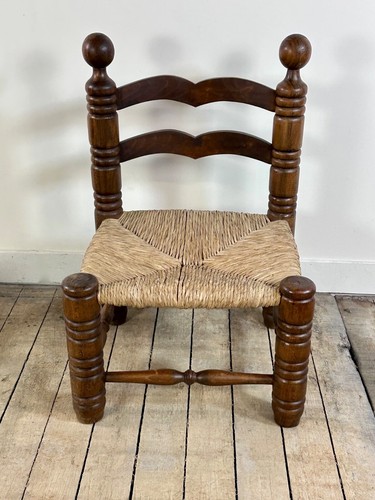 Chaises basses brutaliste